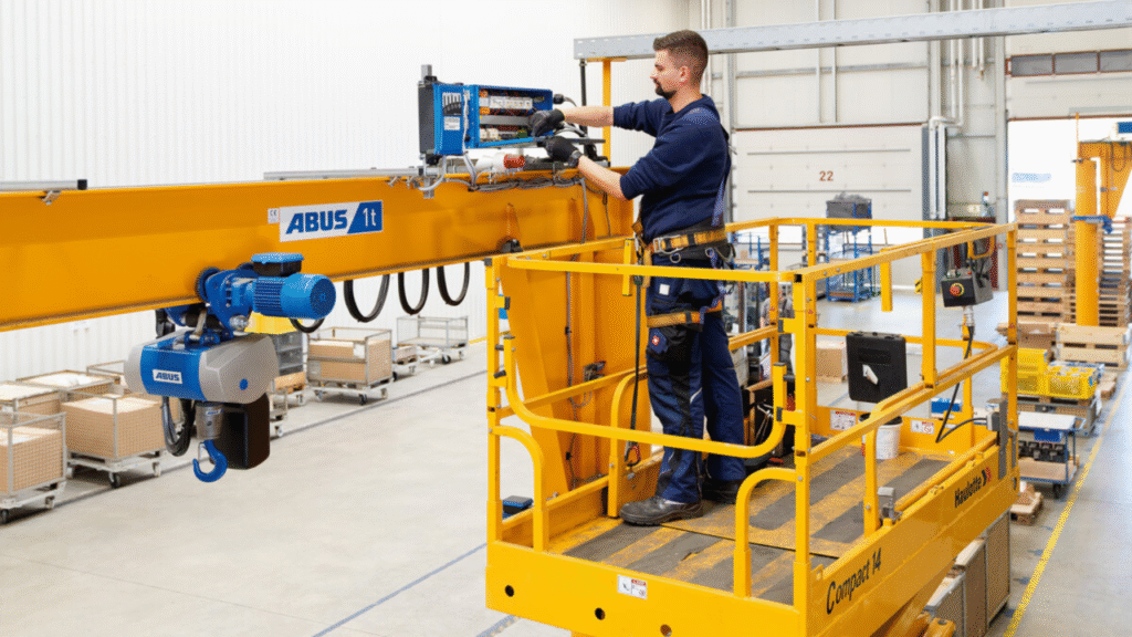 La Importancia de la Tecnología y Mantenimiento en Puentes Grúa y Polipastos